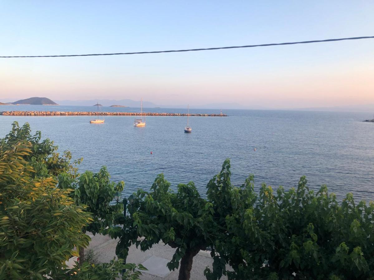 Jonny O, Apartment By The Sea Loutraki  Exterior foto